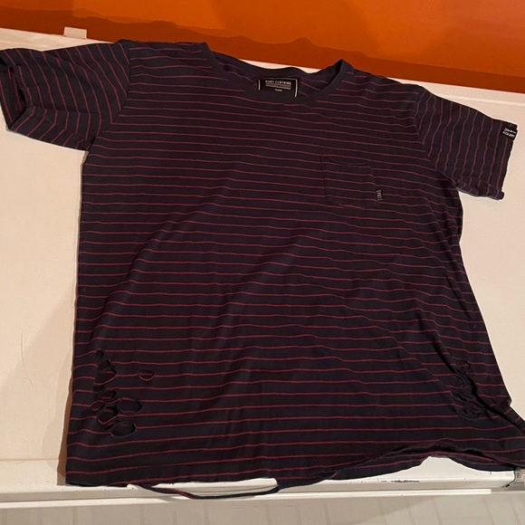 🇦🇺 🩸 Distressed DVNT Striped Tee Shirt Melbourne Blue Red Stripes 🇦🇺 - Picture 6 of 17